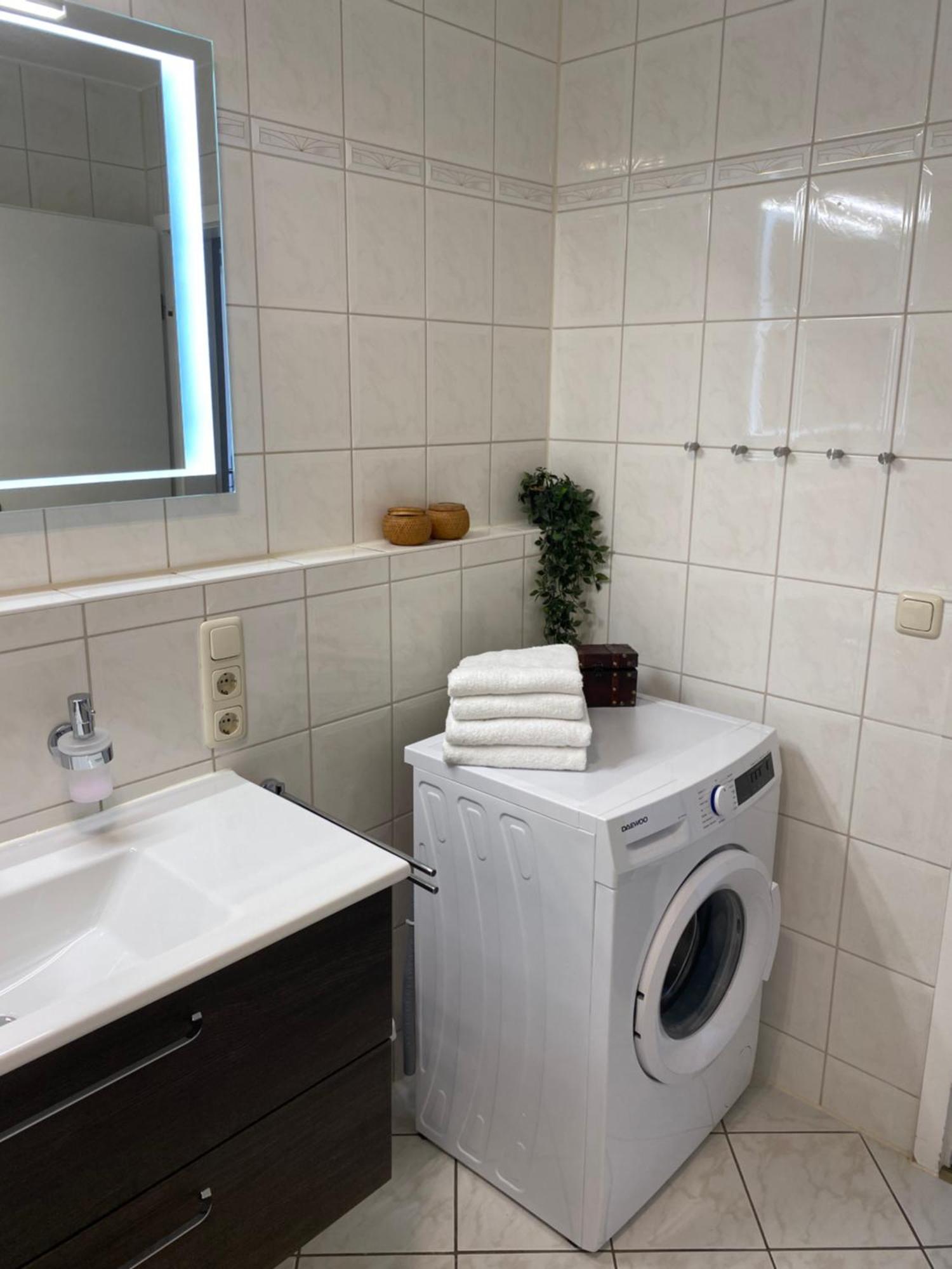 Ostseeurlaub-Goehren Ferienwohnung Sanddollar Im Haus Strandeck Buitenkant foto